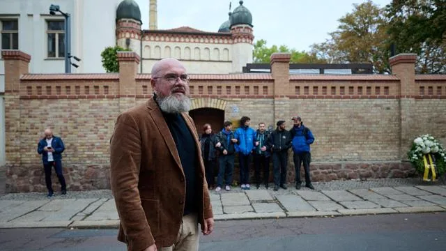 Blockade-Aktion in Halle: Polizei Halle ermittelt nach Blockade-Aktion vor Synagoge