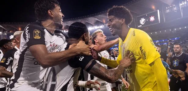 Flamengo x Corinthians reúne trajetórias cruzadas e contrastes de espaço