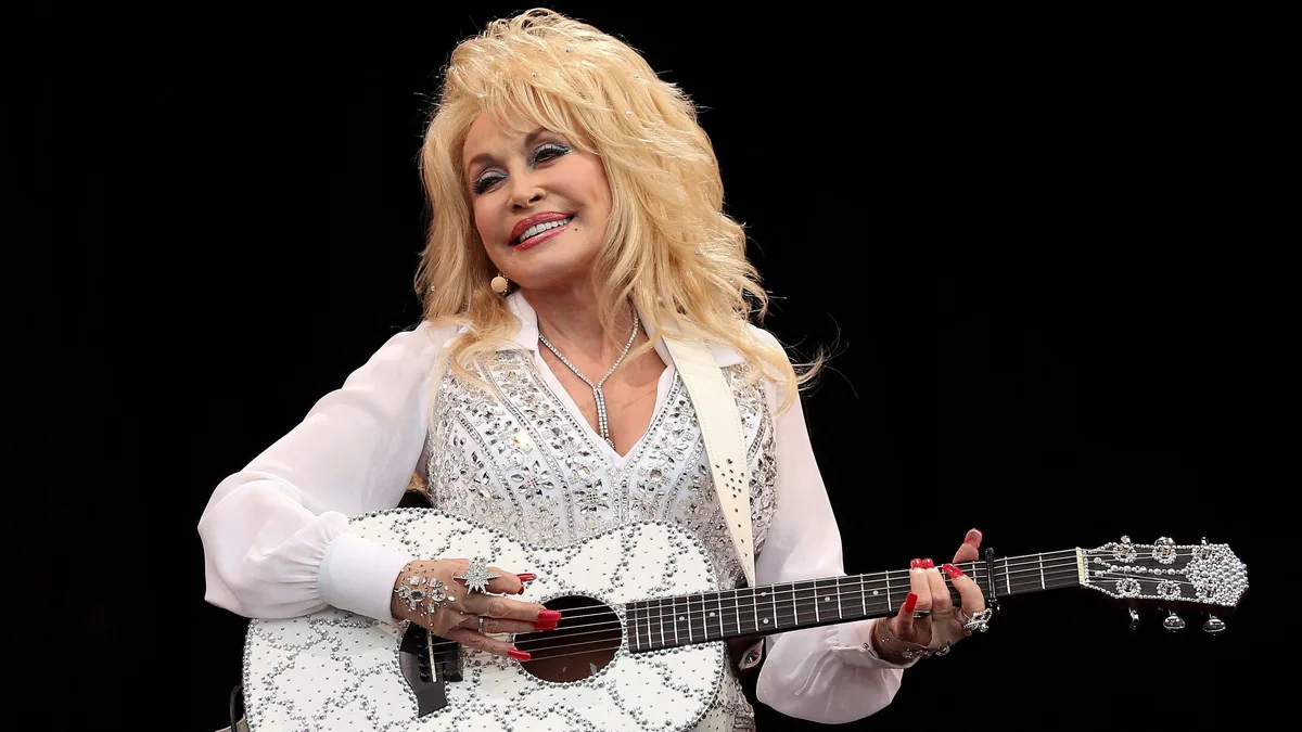 Judge Invokes Dolly Parton in Striking Texas Drag Ban
