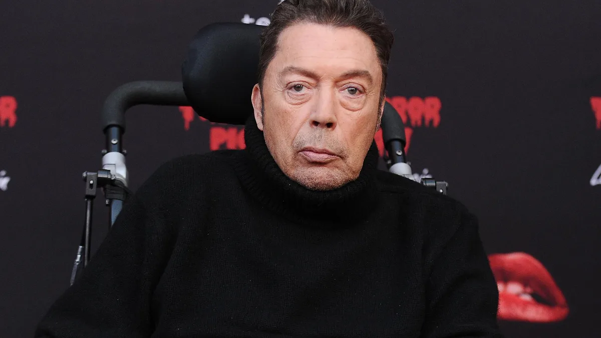 Tim Curry, le légendaire et terrifiant clown dans « Ça » est décédé à l’âge de 80 ans