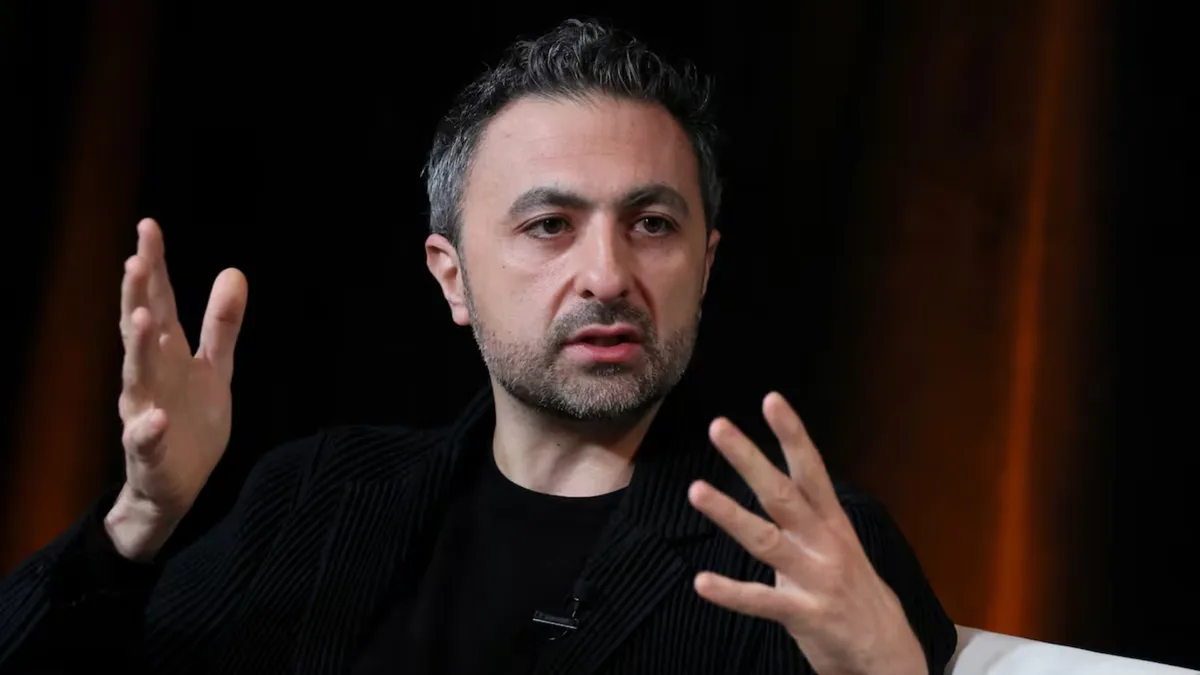 Ex Google, Mustafa Suleyman, asegura que vivir saludablemente hasta los cien años podría volverse habitual gracias a la IA
