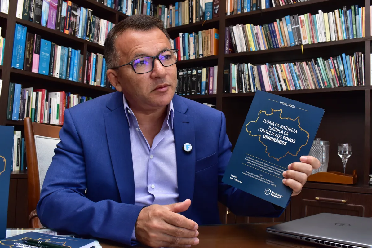Jurista lança dois livros sobre direitos indígenas e interligação elétrica de Roraima