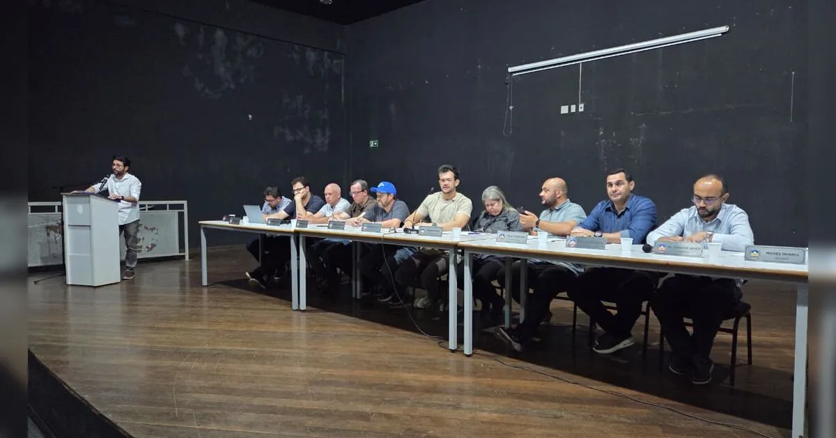 Vereadores de Apucarana fazem sessão itinerante no Colégio Três Reis