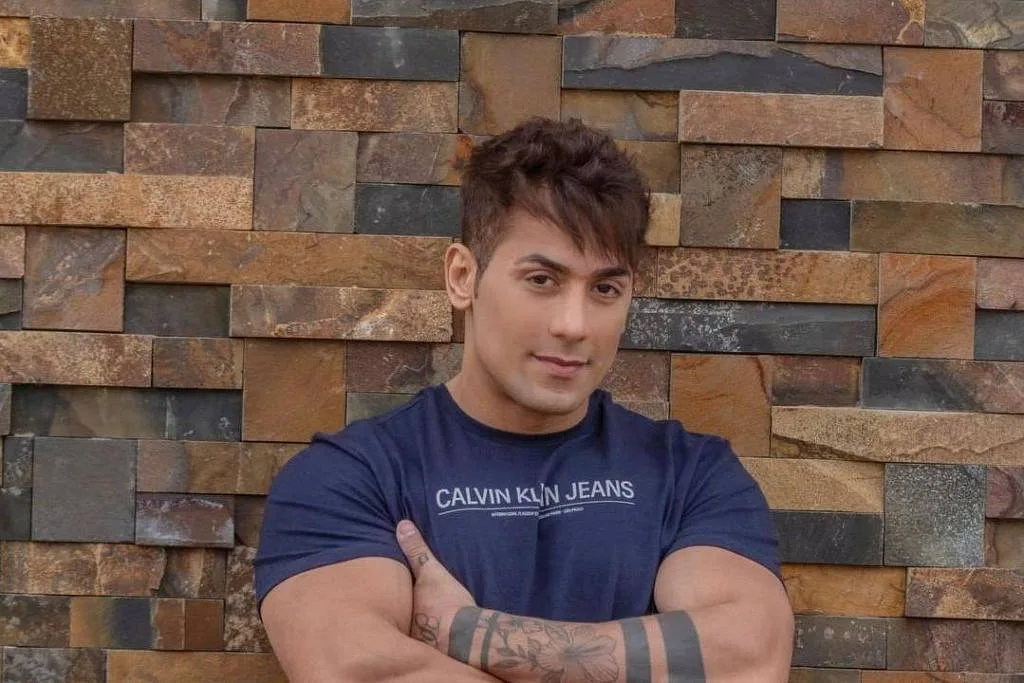 Tiago Piquilo se pronuncia ap�s pol�mica com Ratinho: 'N�o me senti ofendido'
