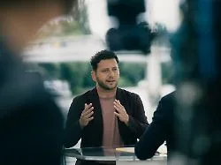 "Für die Demokratie entscheiden": Banaszak fordert von CDU Gesprächsbereitschaft mit Linke