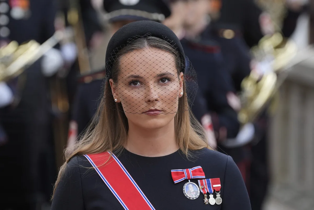 Intensivão para ser rainha: aumenta ritmo da formação de princesa herdeira