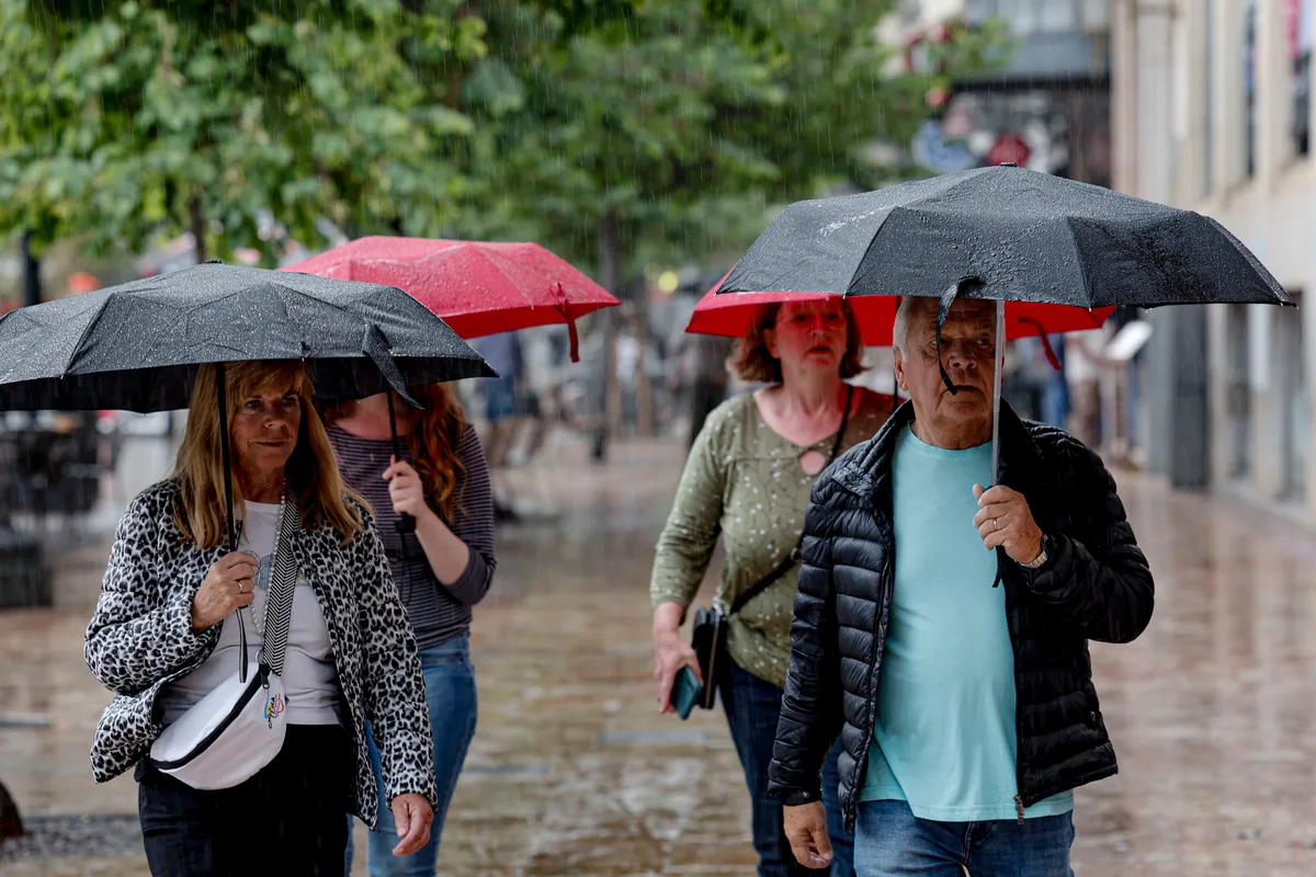 Fuertes tormentas, granizo y rachas de viento ponen en alerta al norte y este de España