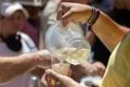 ¿Dientes sensibles? Evita estos dos errores con bebidas ácidas y el cepillado