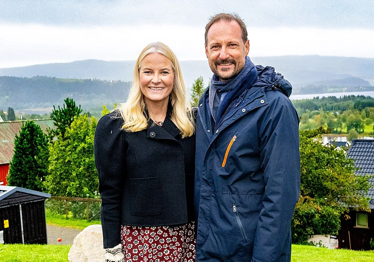 Haakon y Mette-Marit de Noruega celebran sus bodas de plata en el momento más crítico para la monarquía