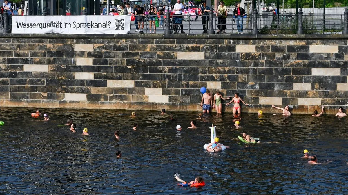Baden im Fluss: Verein ruft erneut zur Schwimm-Demo an der Spree auf