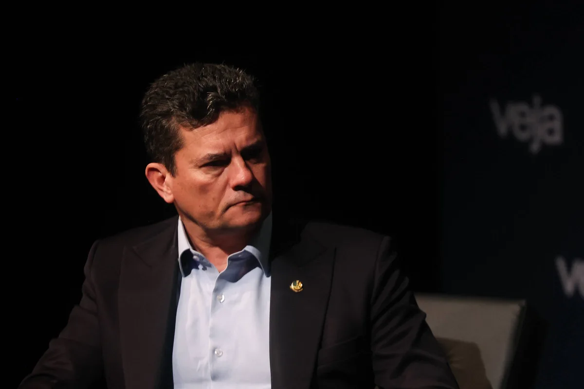Sergio Moro cobra indenização de R$ 100 mil após ex-juíza dizer que ele a enforcou