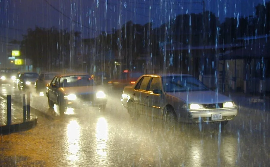 Dos ondas tropicales ingresarán a Costa Rica en días consecutivos y mantendrán las lluvias hasta la próxima semana