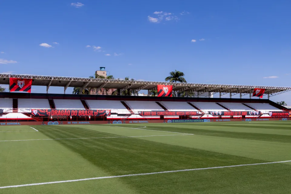 Atlético x Vila Nova: escalações confirmadas