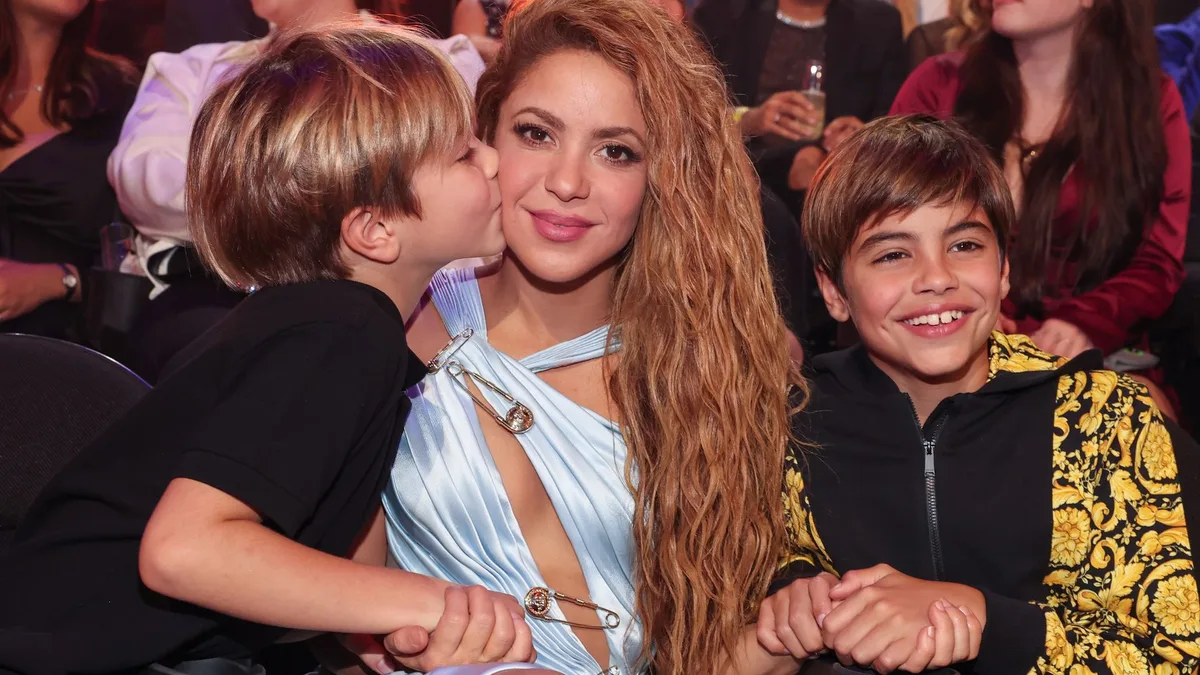 Shakira y Piqué o cómo afecta a los niños que sus padres vivan en países distintos tras la separación: "No podemos garantizar que no sufran, pero sí evitar añadirles conflictos"