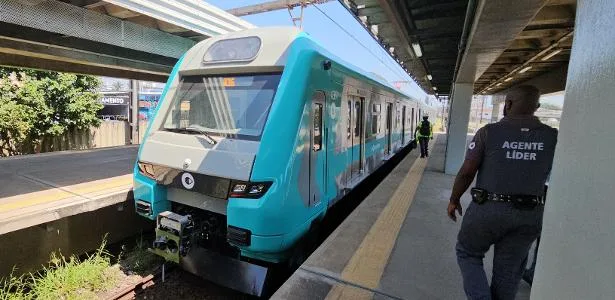 Linha 8-Diamante volta a funcionar após remoção de trem que descarrilou
