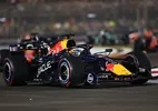 F1: Verstappen domina e vence o GP de Singapura com Leclerc 2º; Bortoleto abandona