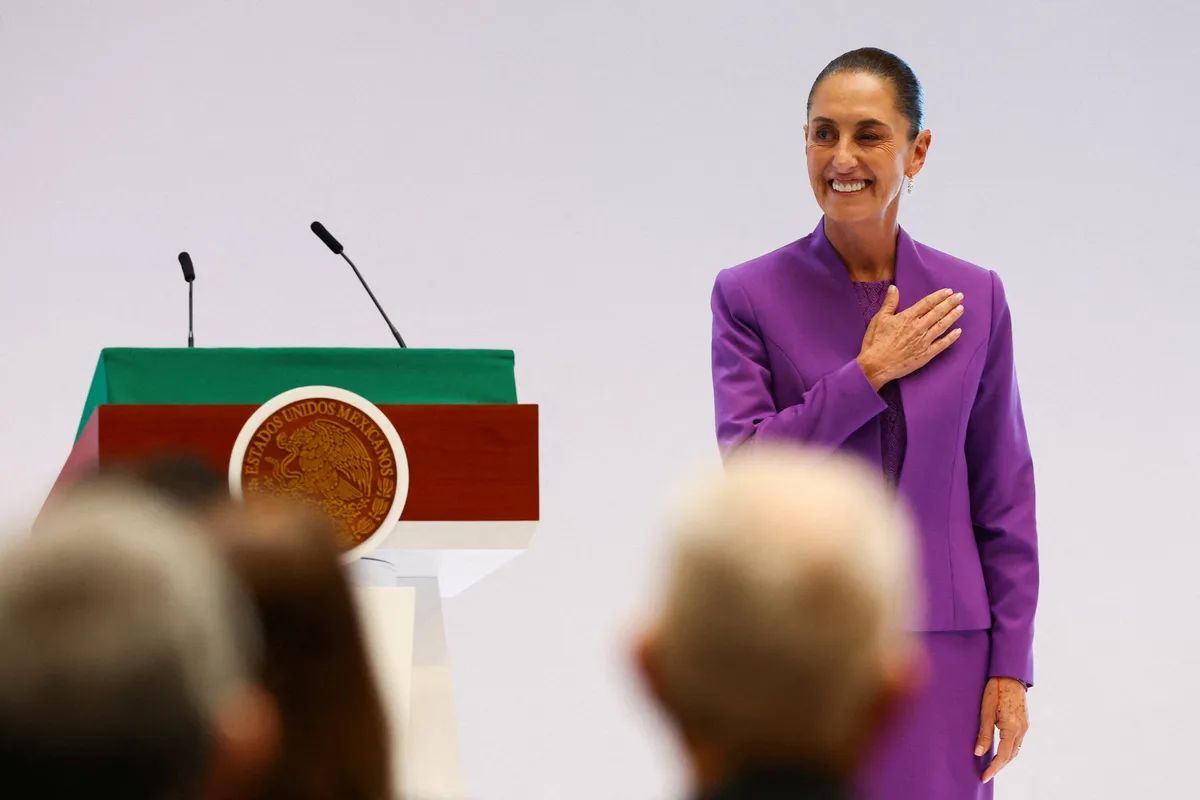 La Mañanera de la presidenta Claudia Sheinbaum hoy jueves 8 de octubre: Interpol e Inés Gómez, agua en Jalisco, transporte y turismo, entre lo relevante