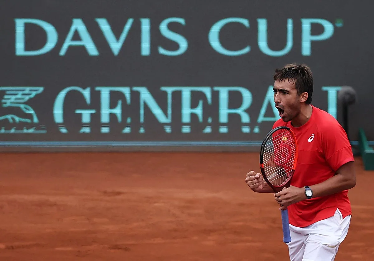 Mérida remonta ante Tabilo y pone a España por delante en la Copa Davis