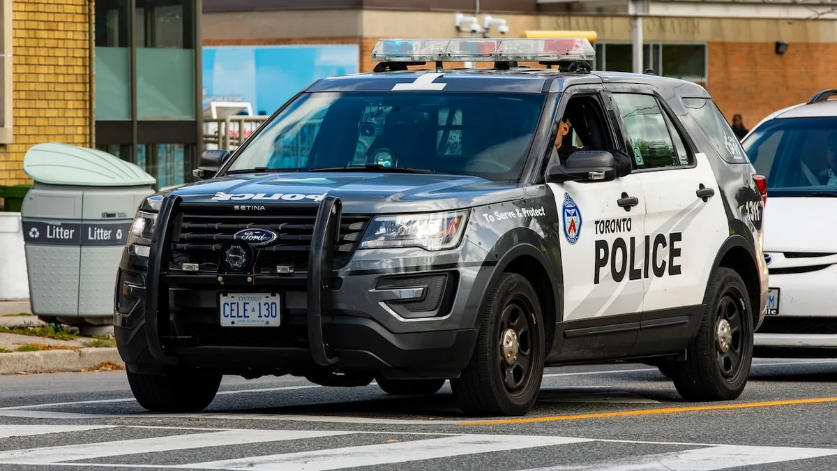 911 service down across Ontario and parts of Canada