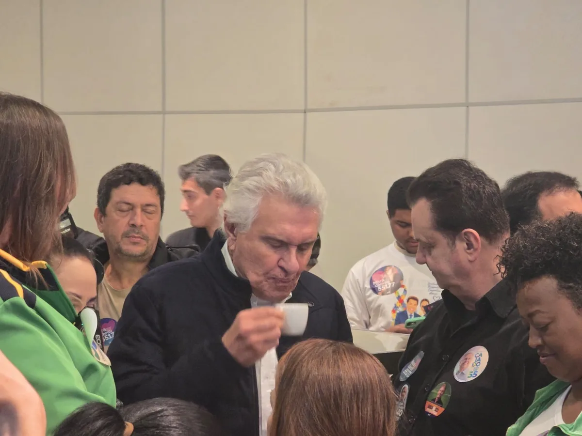 Caiado promete cortar 100% das emendas impositivas e limitar gastos do governo para reduzir juros