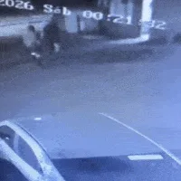 Trio invade Secretaria de Infraestrutura, espanca vigilante e rouba dois carros