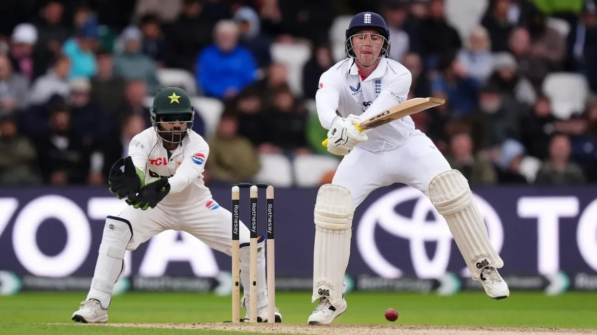 ENG vs PAK 2nd Test: Babar 's side face mountain to climb as Root's three lions eye win