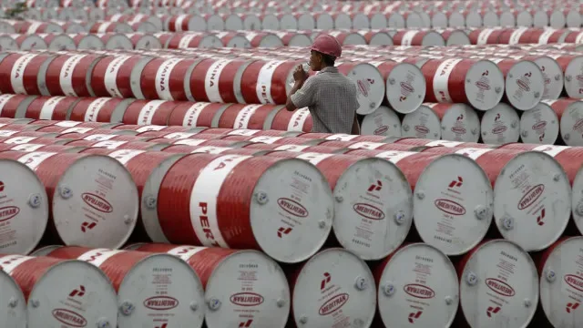 China vai repor reservas de petróleo apesar de procura atingido pico