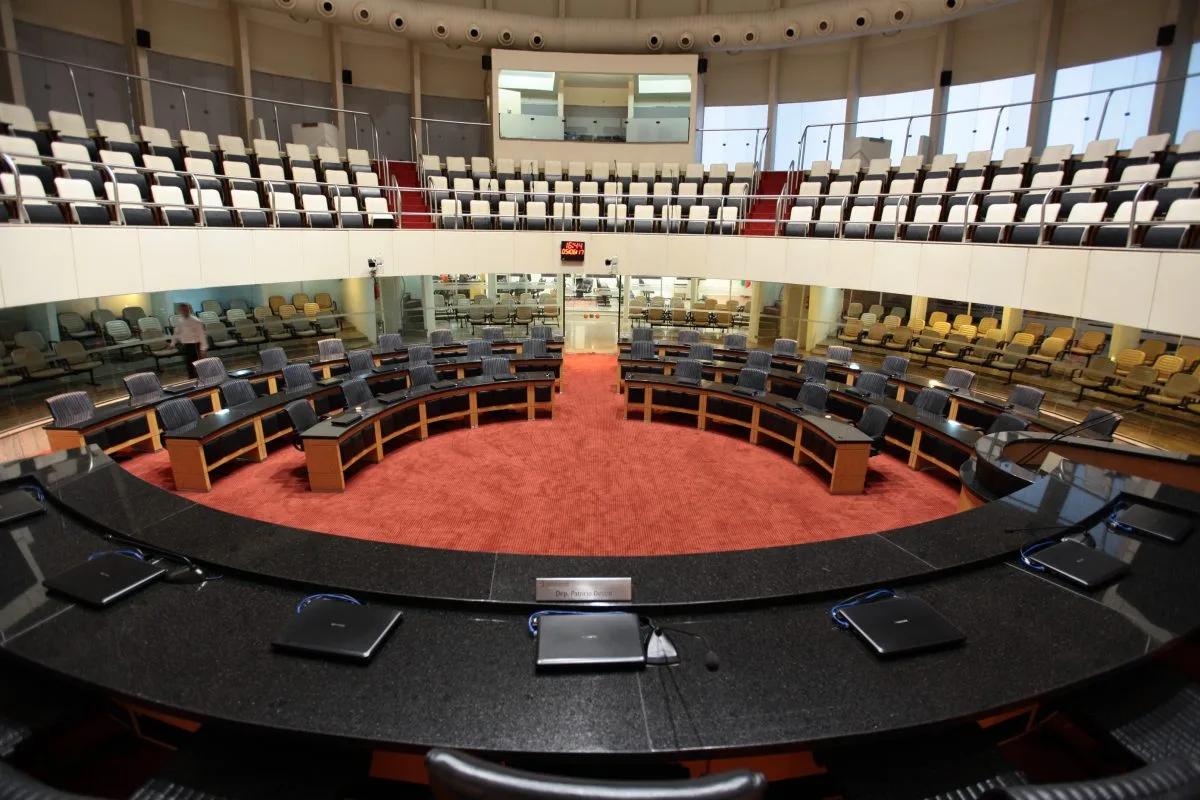 Presidência da Alesc: deputado visita gabinetes em busca de apoio para eleição em 2027