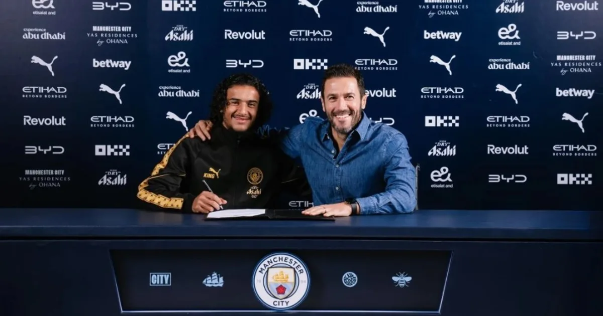 El Manchester City presentó al juvenil de 100 millones que rompió un récord