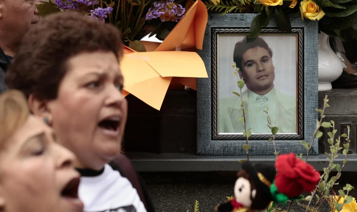 Juan Gabriel reúne a seguidores de México y EEUU en la fronteriza Ciudad Juárez