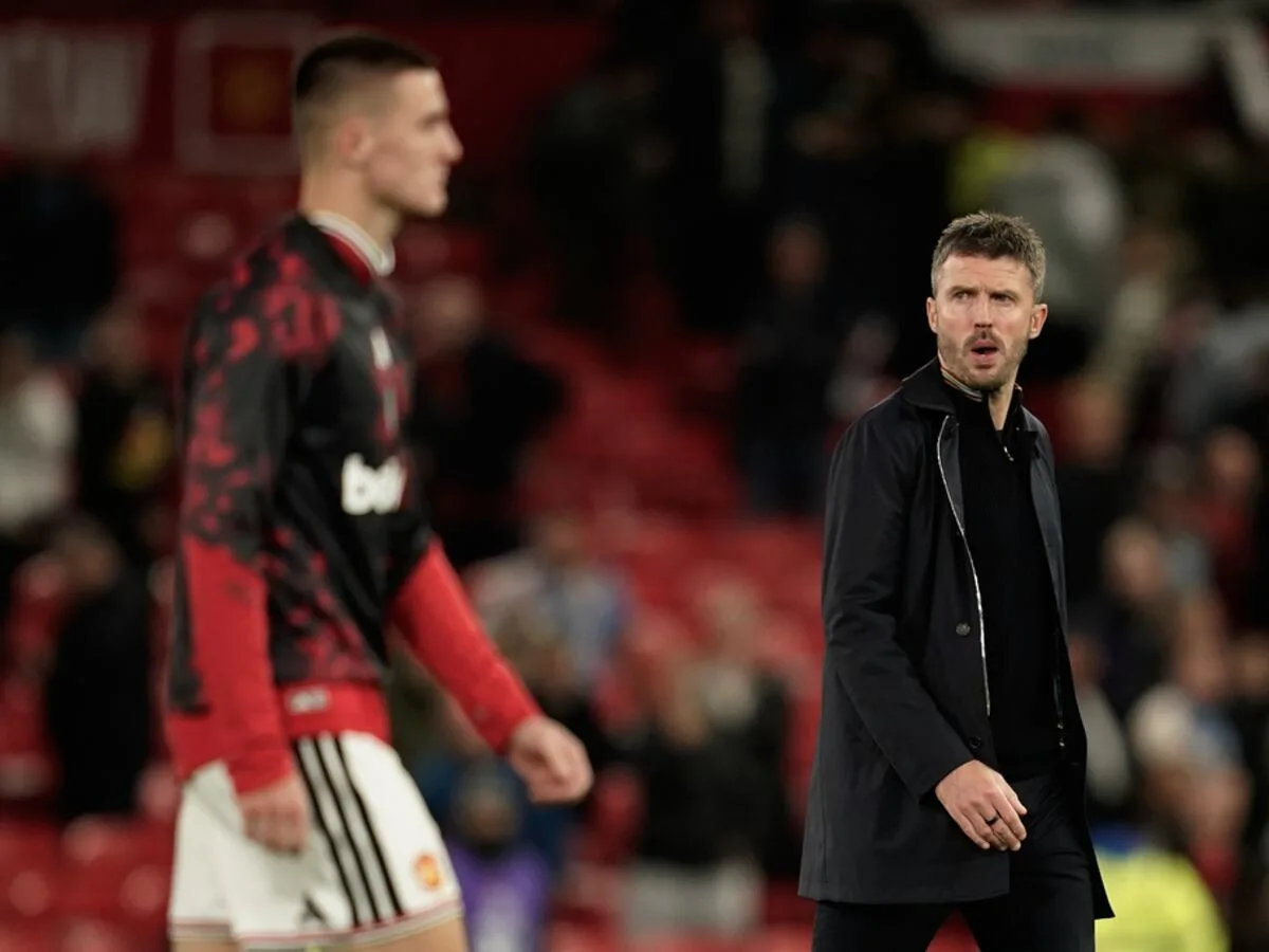 Carrick’s woes continue as Man United stunned by Brighton in League Cup