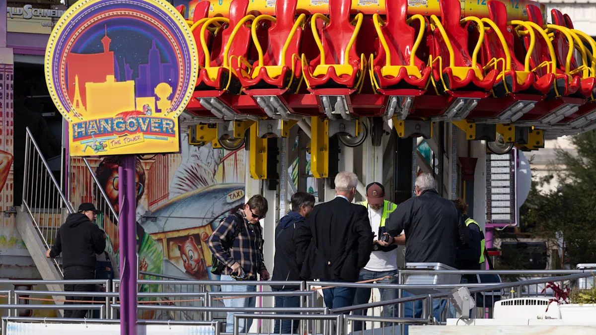 Security-Mitarbeiter gestorben - Wiesn-Karussell bleibt nach Todesfahrt gesperrt
