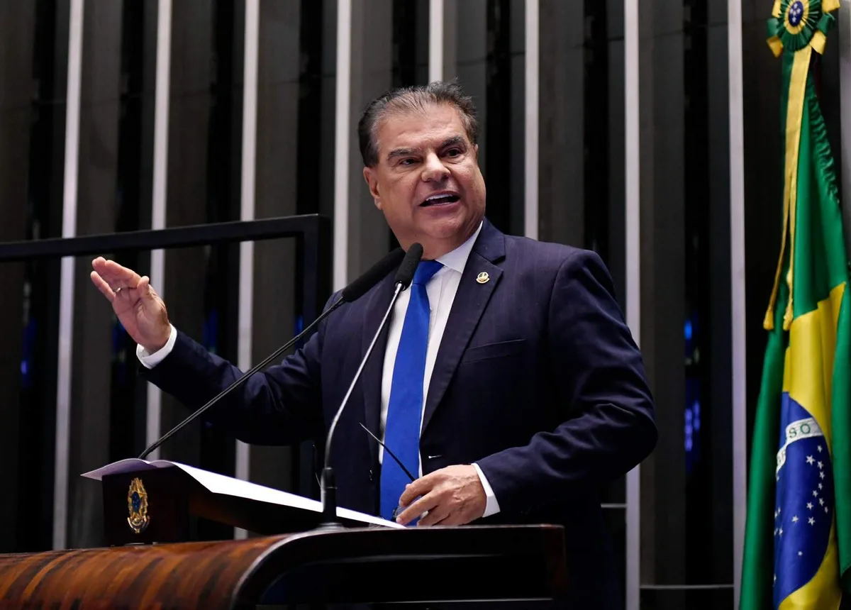Fim da escala 6x1 precisa de plano para sair do papel, diz Nelsinho
