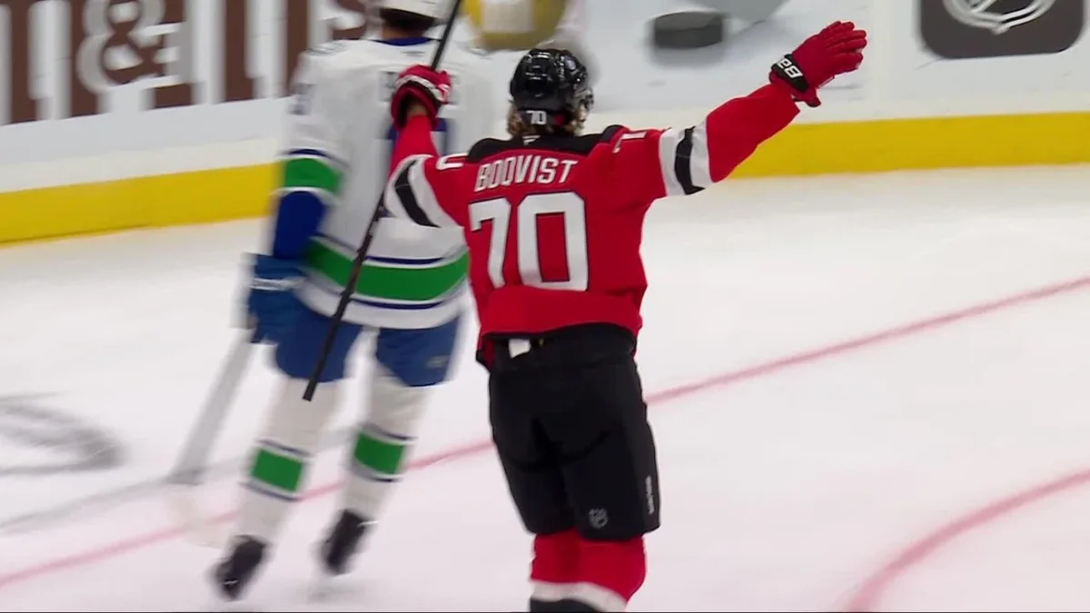 Devils take advantage of Canucks’ goalie shuffle by burying go-ahead goal