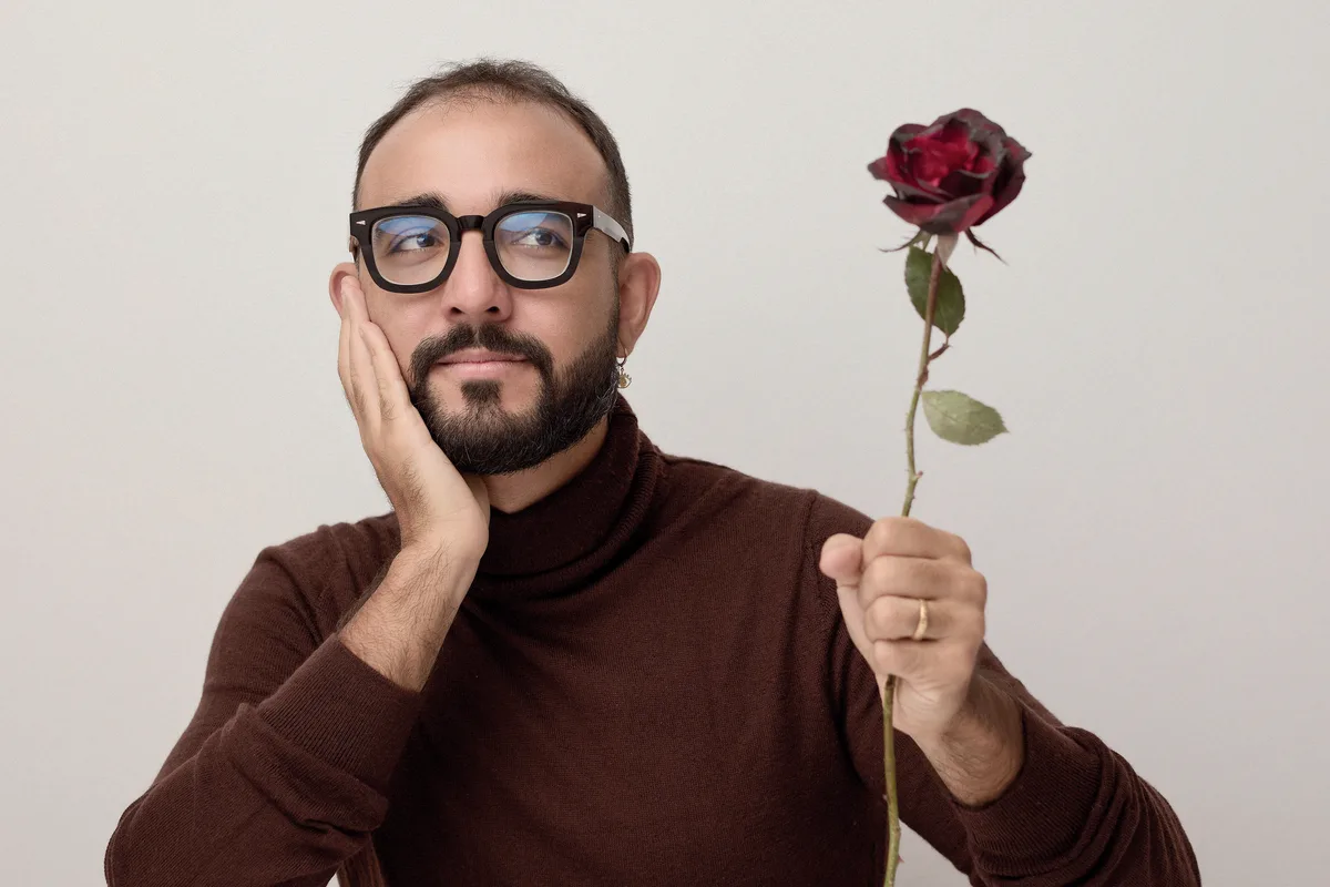 Raphael Montes apresenta thriller erótico na Bienal do Livro de SP