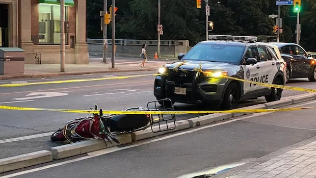 Toronto police officer in hospital after being shot during e-bike robbery investigation