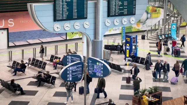 Homem detido por posse e uso de documento falso no aeroporto do Porto