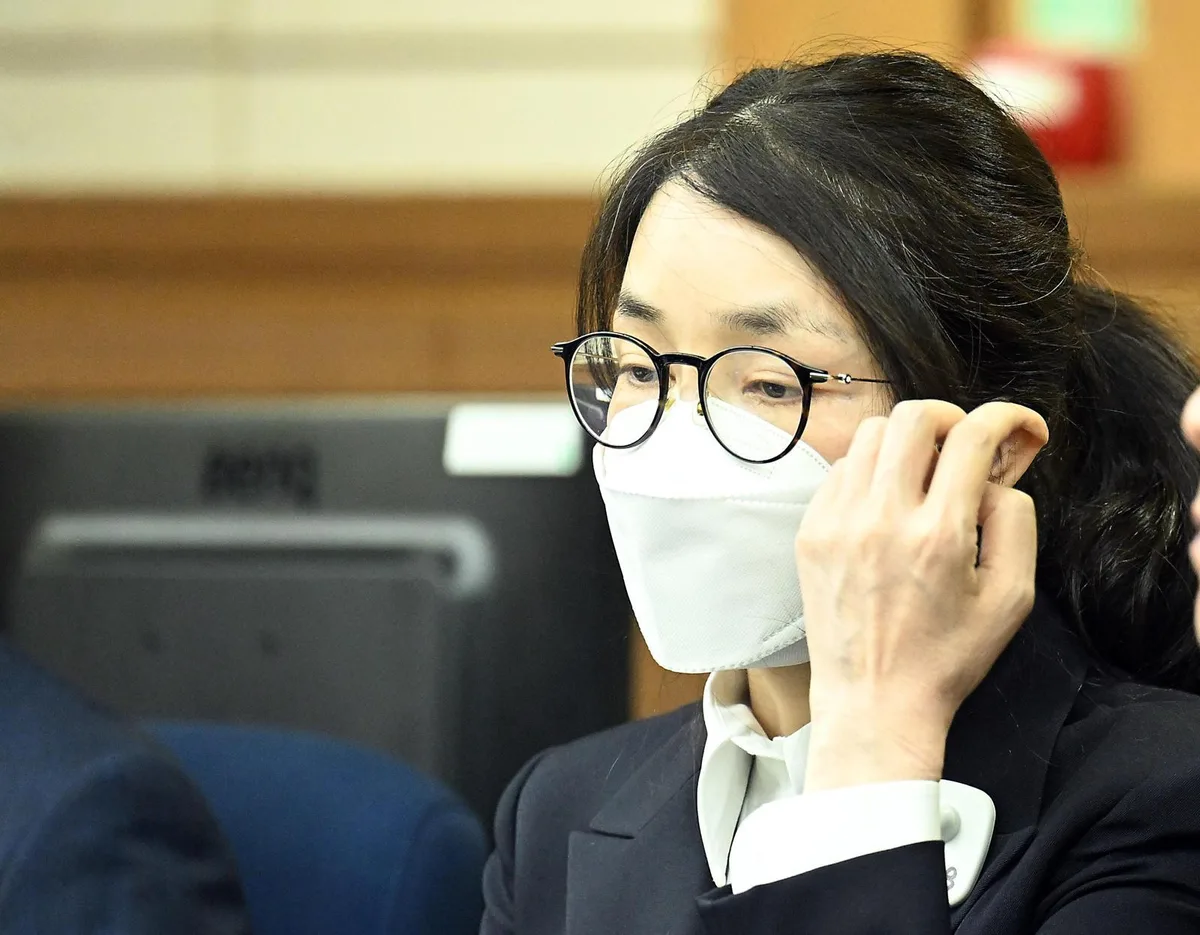 [속보]김건희 ‘매관매직’ 항소심 징역 5년…1심 7년서 줄어
