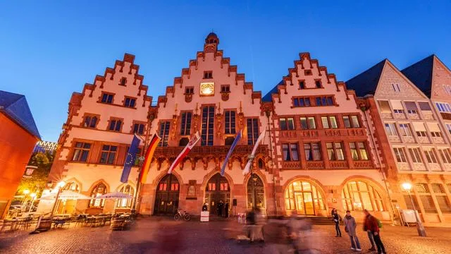 Kommunalpolitik: Neuer Magistrat im Frankfurter Römer