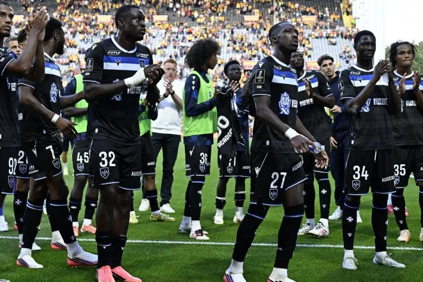 Seule équipe de Ligue 1 à zéro point après deux journées, l'AJ Auxerre doit vite réagir