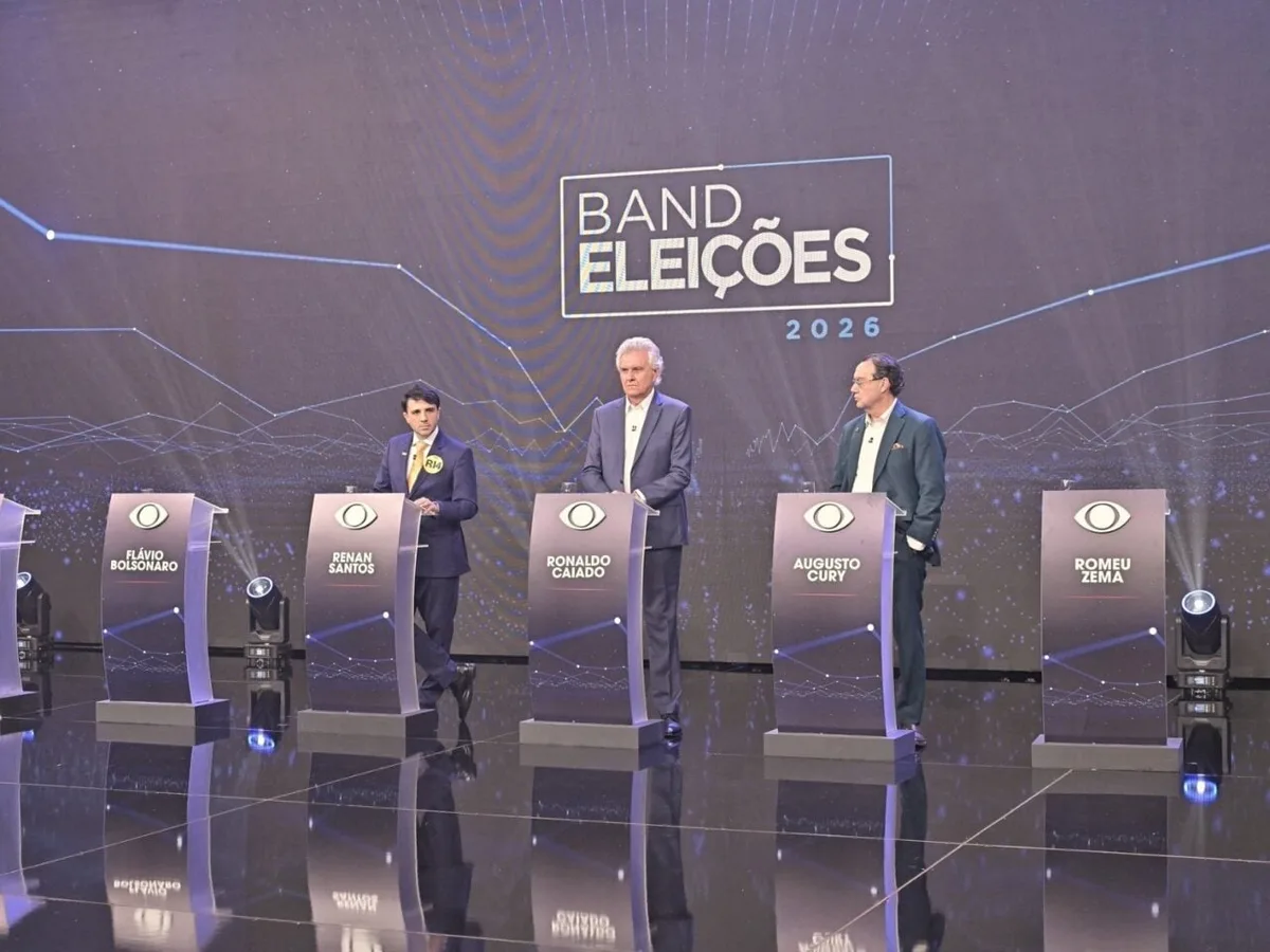 Sem Lula, Flávio Bolsonaro e Zema, candidatos nanicos ‘batem’ no petista 1º debate presidencial