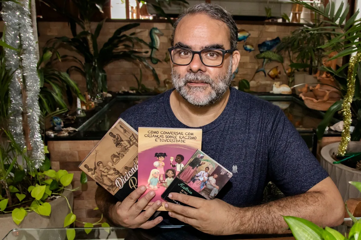 Autor baiano é finalista do Prêmio Jabuti com livro sobre racismo