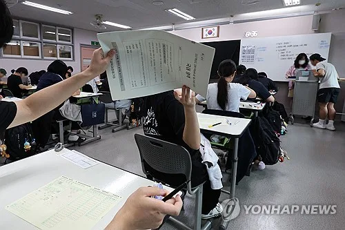 EBS "9월 모평 수학, 작년 수능과 비슷…중·상위권 모두 변별"(종합)