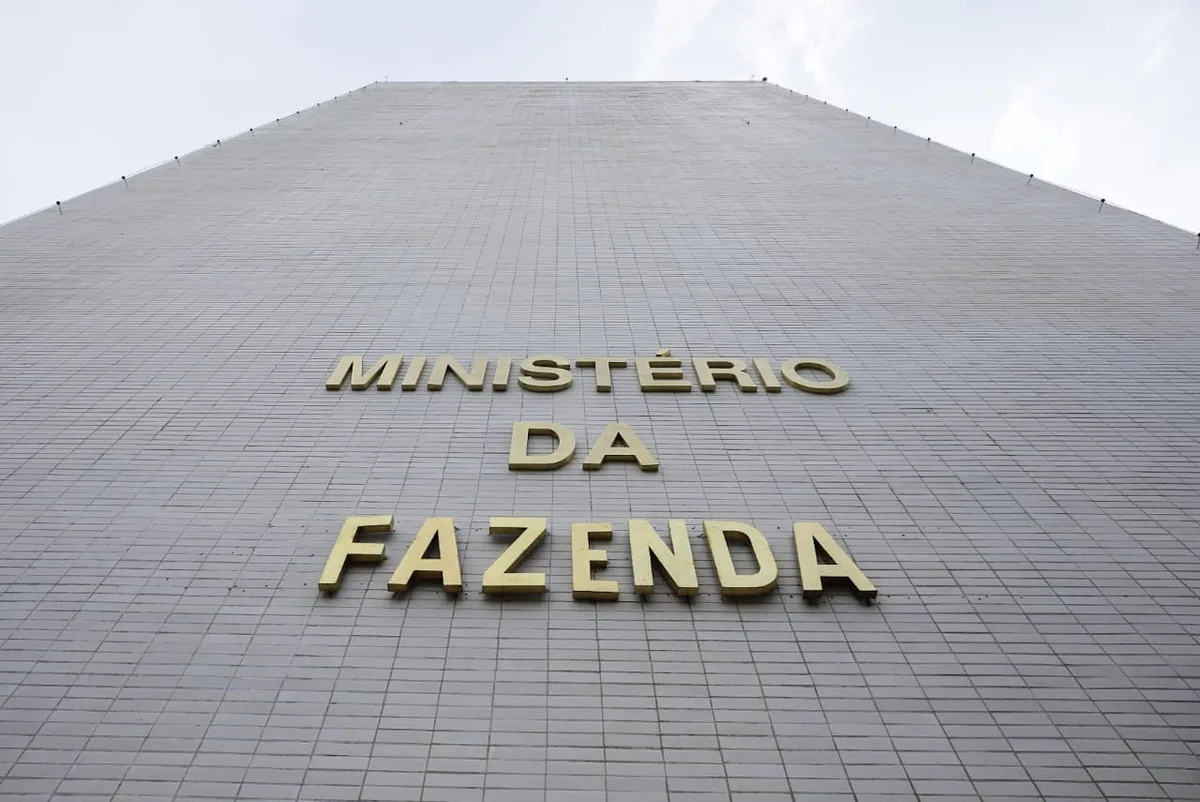 Governo federal expande gastos com investimentos no Orçamento de 2027