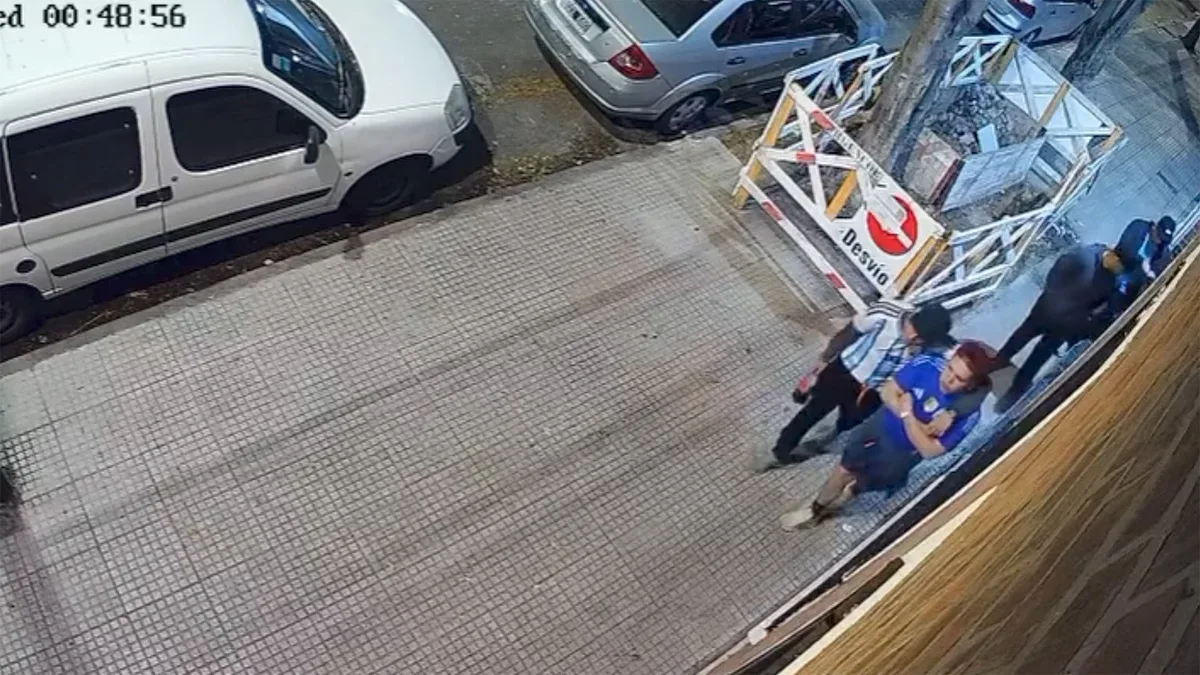 Robo en el Centro Venezolano Argentino de Villa Crespo: destrozaron puertas y se llevaron equipos tecnológicos
