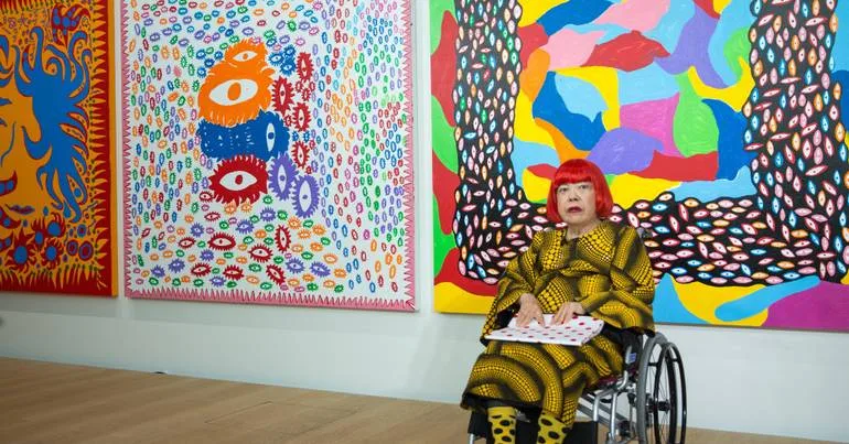Artista japonesa Yayoi Kusama morre aos 97 anos