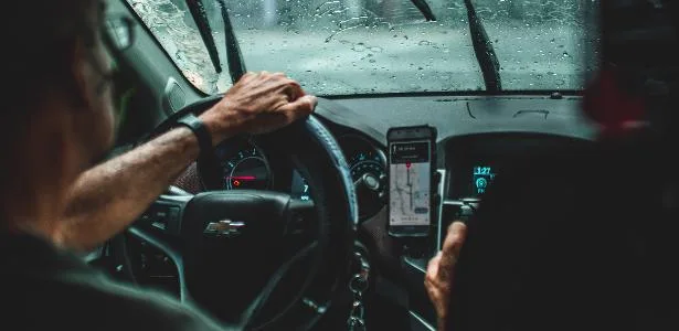 Uber é alvo de ação por cobrança que faz motorista pagar para trabalhar