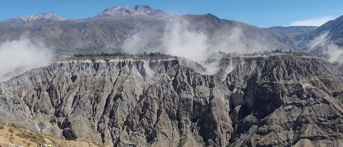 Powerful earthquake of magnitude 6.7 strikes Peru's southern Andes