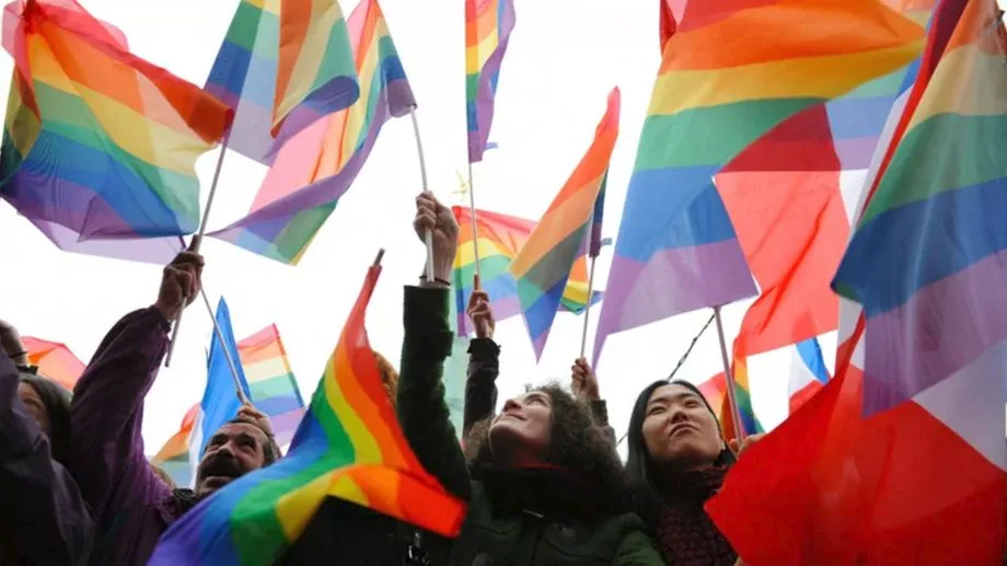 La Marche des Fiertés LGBTQIA+ aura finalement lieu à Paris le 3 octobre