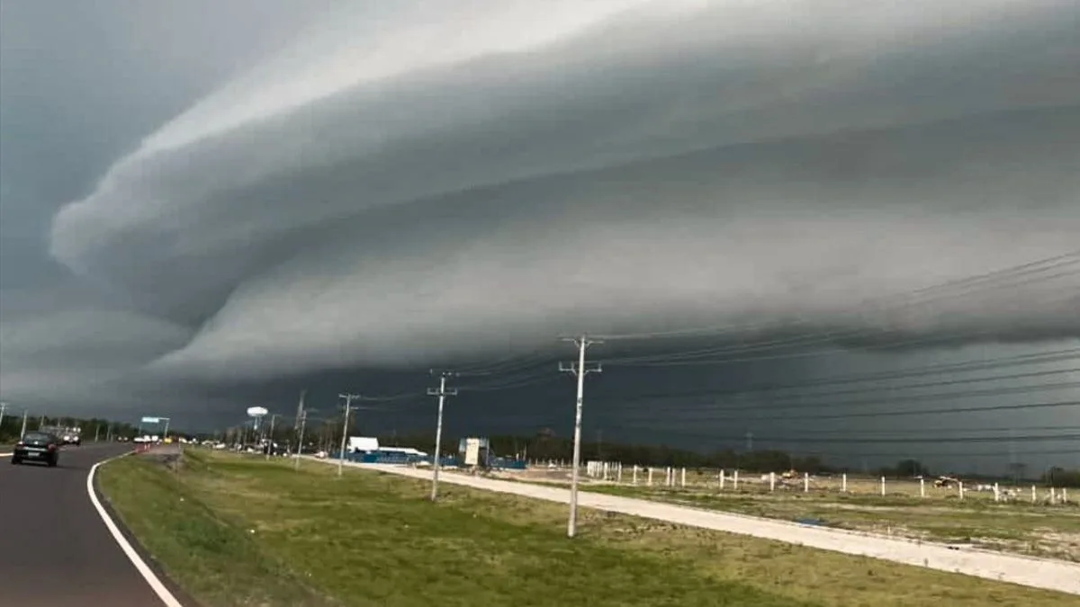 Onda de tempestades traz novo risco de tornados no Sul; veja onde pode chover até 100 mm neste sábado (15)